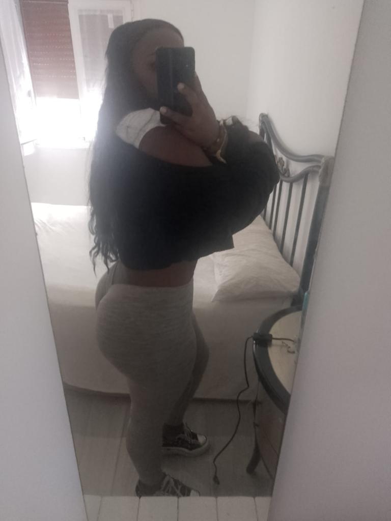 613865687: Chica busca chico en Zaragoza