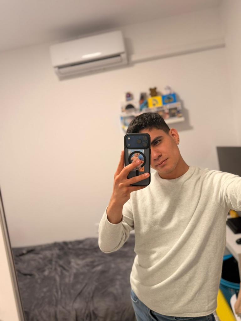 Chico busca chica en Málaga: 