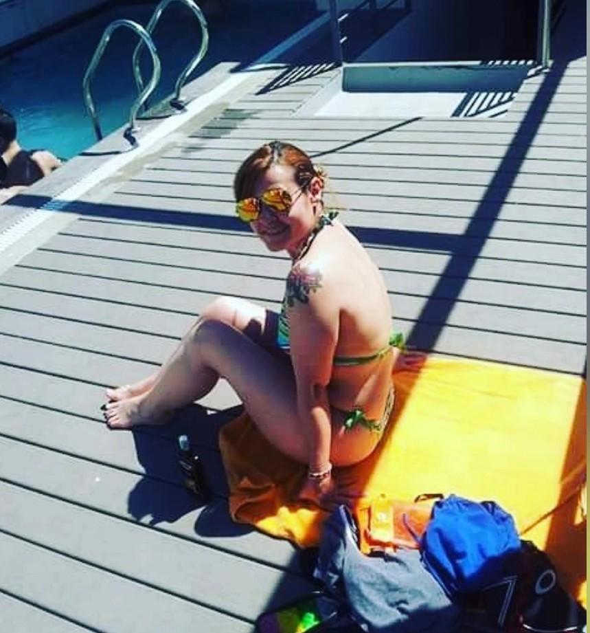 Chica busca chico en Almería: 