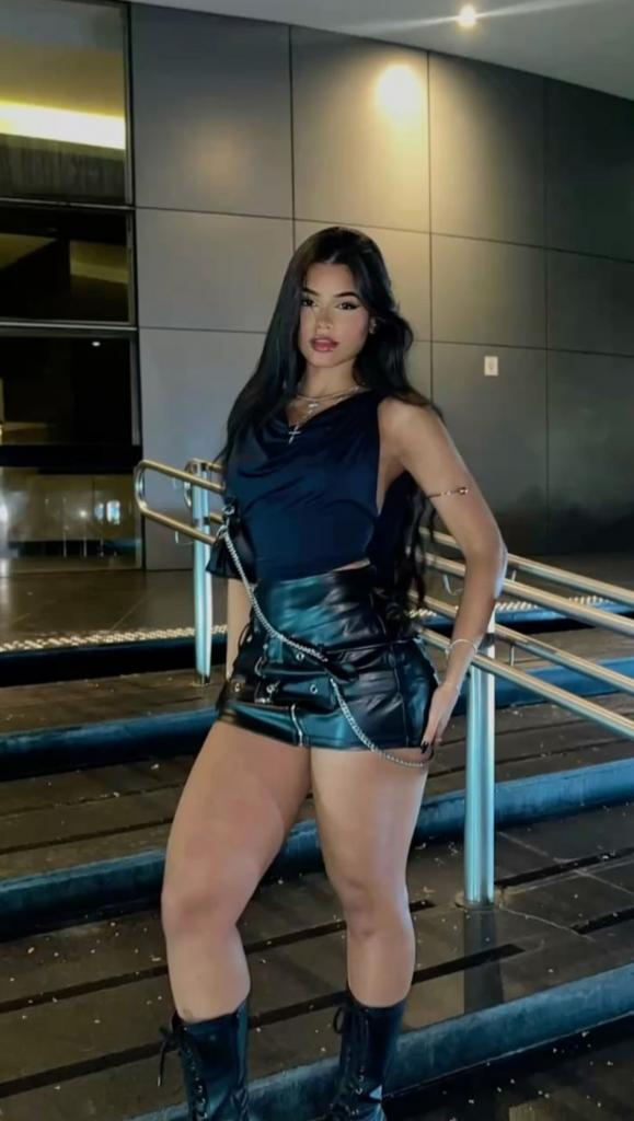 Chica busca chico en Granada: 