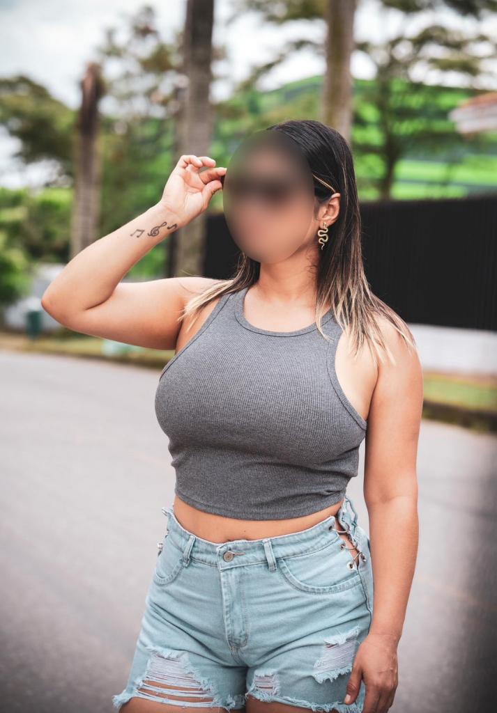 722539441: Chica busca chico en Barcelona