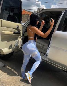 613921046: Chica busca chico en La Coruña