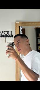 613532479: Chico busca chica en Barcelona