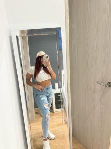 667921589: Chica busca chico en Murcia