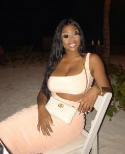 678752938: Chica busca chico en Pontevedra