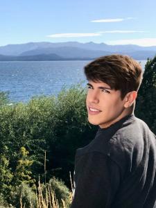 672029480: Chico busca chica en Barcelona