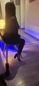 640908734: Chica busca chico en Barcelona