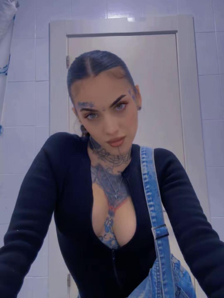 664365633: Chica busca chico en Almería