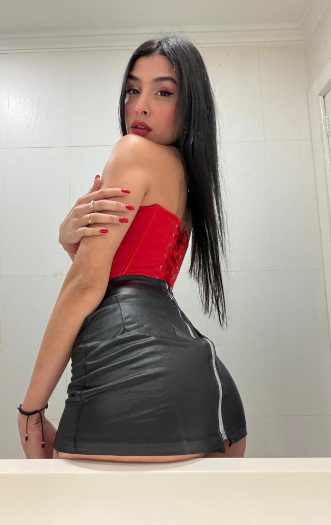 Chica busca chico en Ibiza: 