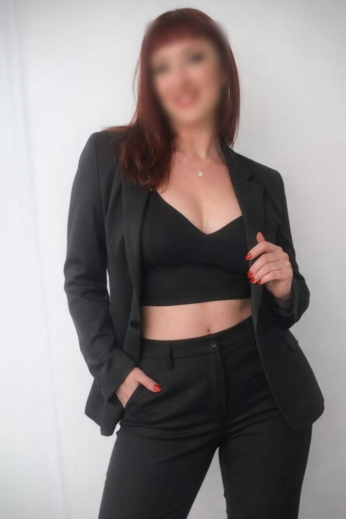 693396255: Chica busca chico en Granada
