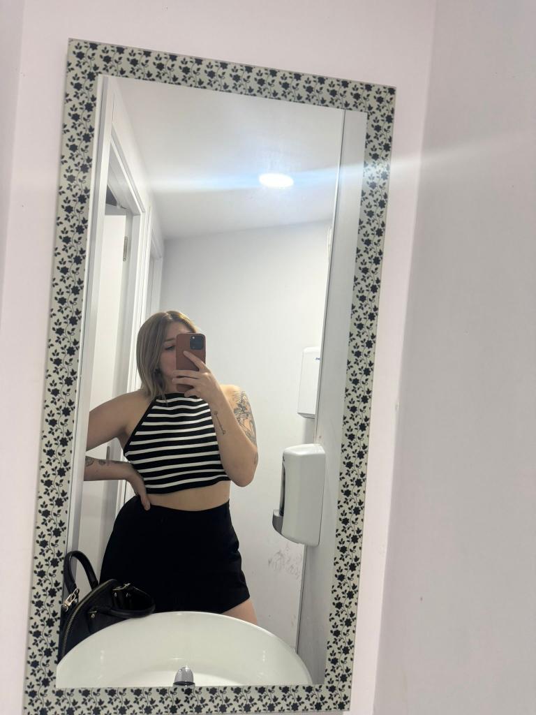 604230270: Chica busca chico en Pontevedra