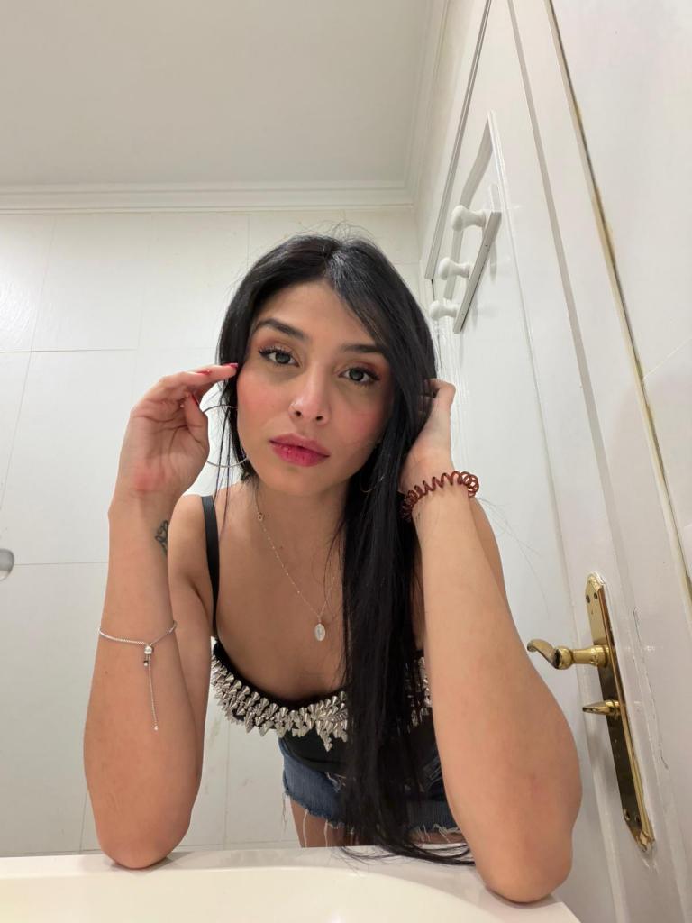 Chica busca chico en Ibiza: 