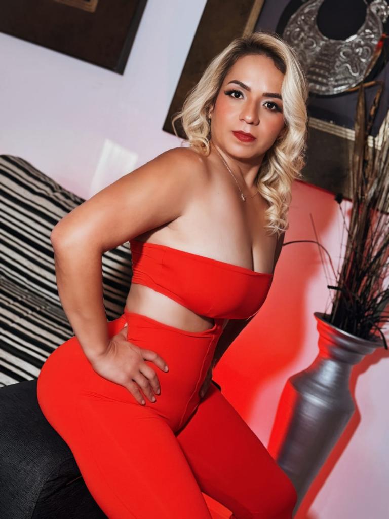 Chica busca chico en Sevilla: 