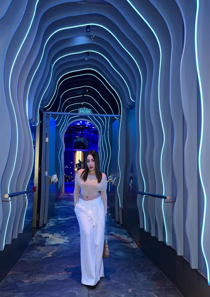 Chica busca chico en Alicante: Chica busca chico