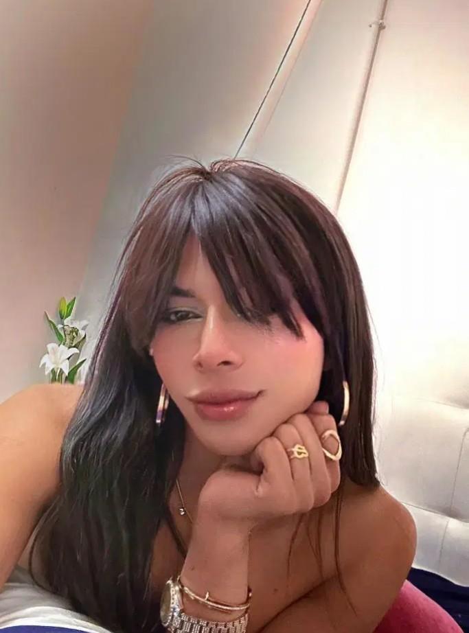 643405353: Chica busca chico en Almería