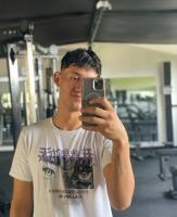 643660947: Chico busca chica en Sevilla