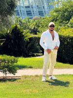 682318123: Chico busca chica en Madrid