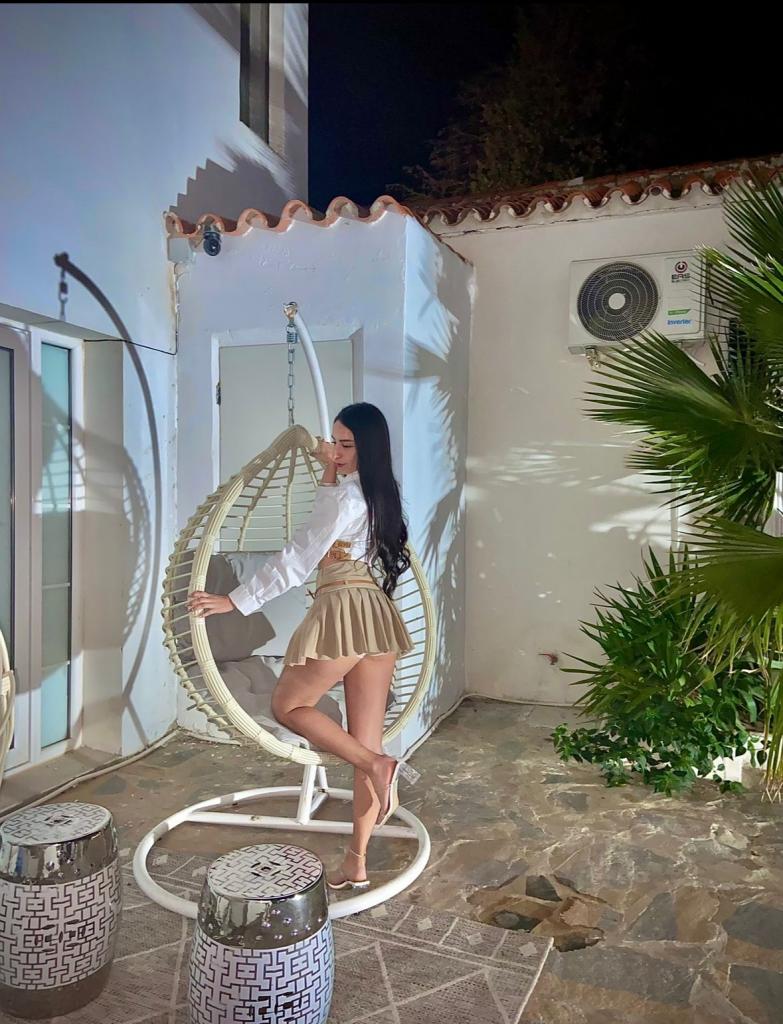 667315812: Chica busca chico en Málaga