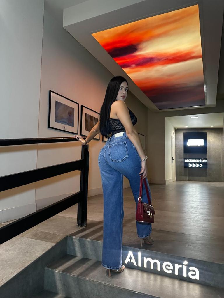 643806659: Chica busca chico en Córdoba