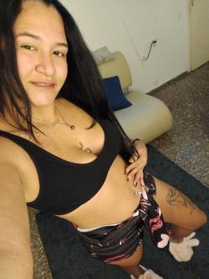 670696416: Chica busca chico en Almería