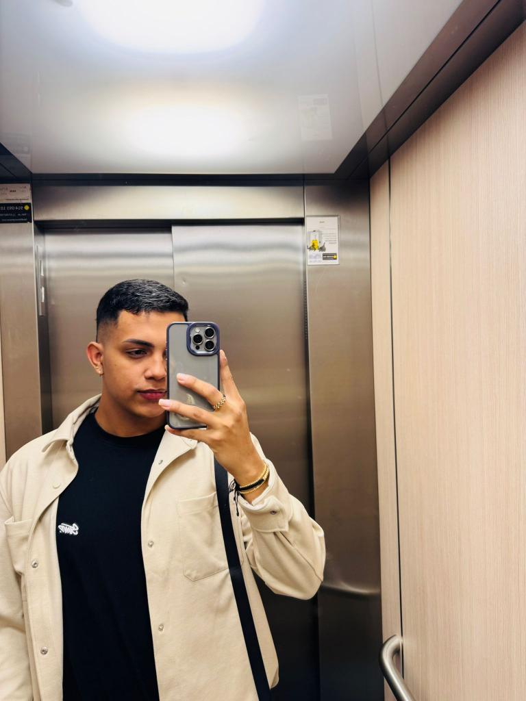 627371929: Chico busca chica en Cantabria