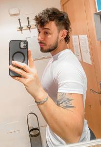 Chico busca chica en Valencia: 