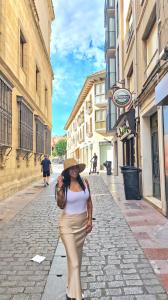 623157553: Chica busca chico en León