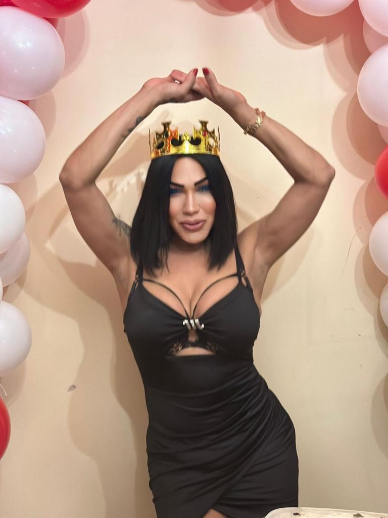 697229451: Travesti en Barcelona