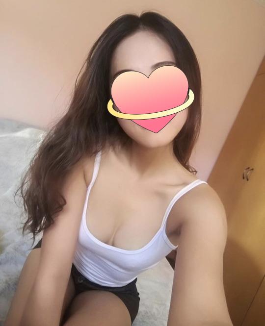 697964418: Chica busca chico en Madrid