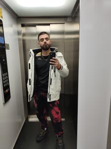 692912535: Chico busca chica en Madrid