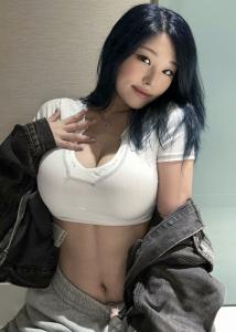 613789217: Chica busca chico en Barcelona