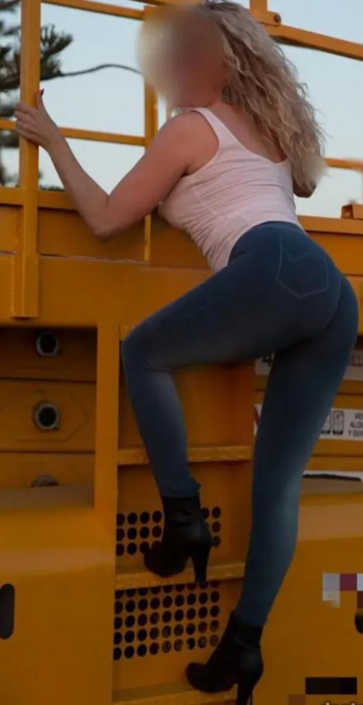 642695106: Chica busca chico en Murcia