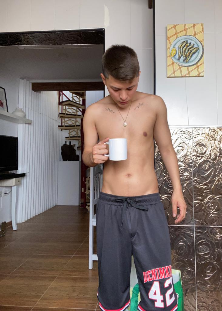 614527123: Chico busca chica en La Coruña