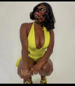 632779229: Chica busca chico en Barcelona