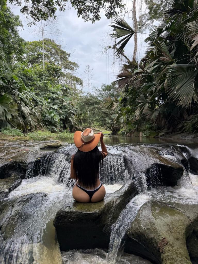 Chica busca chico en Huelva: 