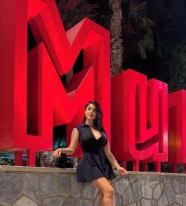 Chica busca chico en Granada: 