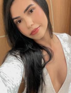 651621908: Chica busca chico en Barcelona