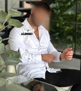 666234398: Chico busca chica en Sevilla