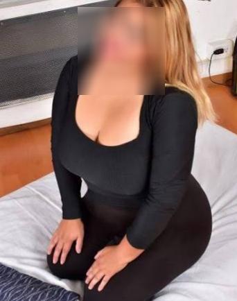 631056225: Chica busca chico en Barcelona