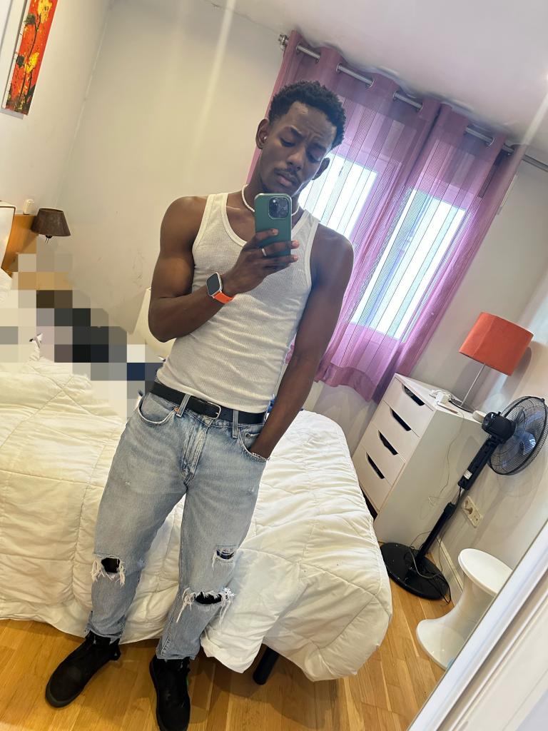 671155208: Chico busca chica en Madrid