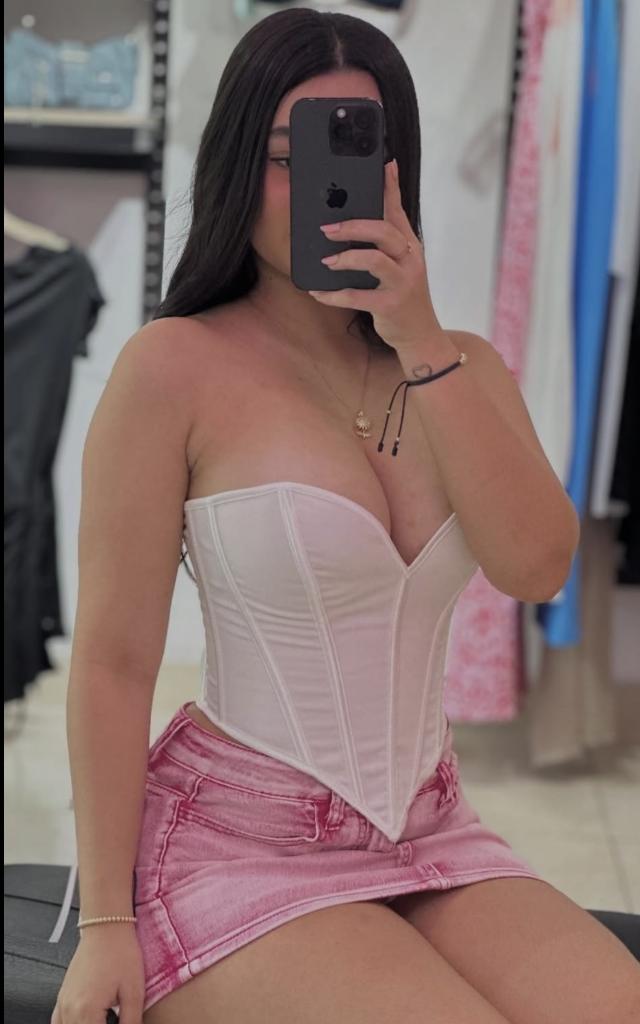 631145999: Chica busca chico en Málaga