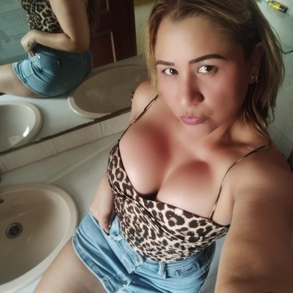 Chica busca chico en Granada: 