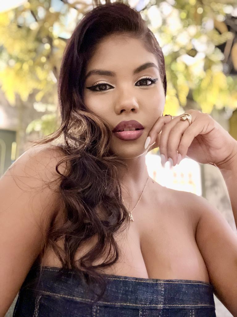 610142807: Chica busca chico en Sevilla