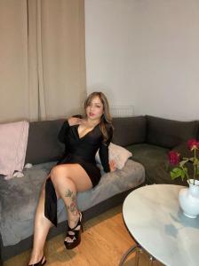 610818024: Chica busca chico en Gerona