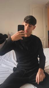 674344545: Chico busca chica en Granada