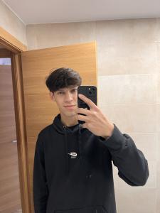 674344545: Chico busca chica en Granada