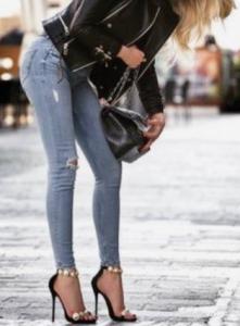 687954647: Chica busca chico en Huelva