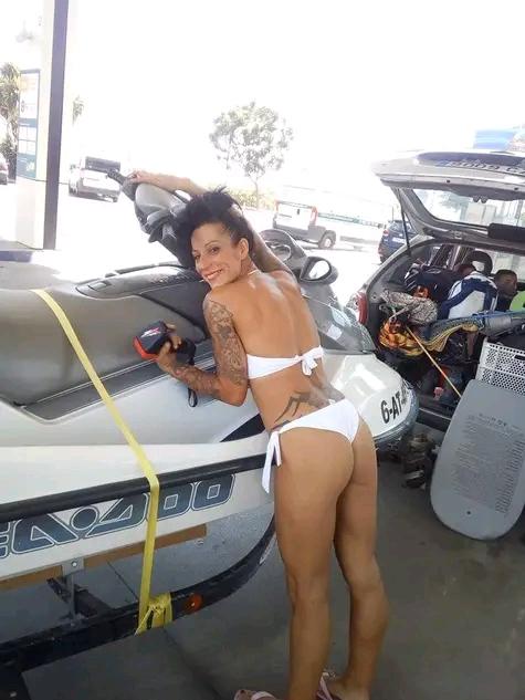 Chica busca chico en Sevilla: 