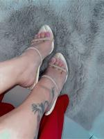 610818024: Chica busca chico en Gerona