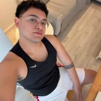 695091078: Chico busca chica en León